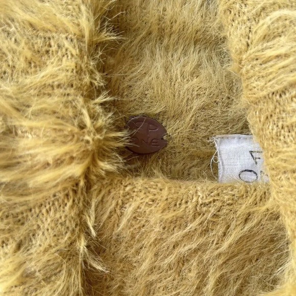 FREE PEOPLE Fuzzy Crop Sweater XS Mustard Faux Mohair Turtleneck Pullover Nylon - Picture 3 of 3